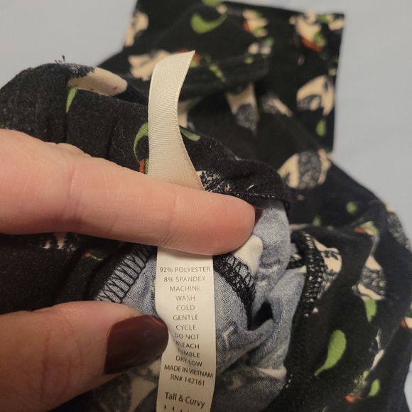 Lularoe butter soft leggings - Picture 7 of 8